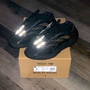 Yeezy 700